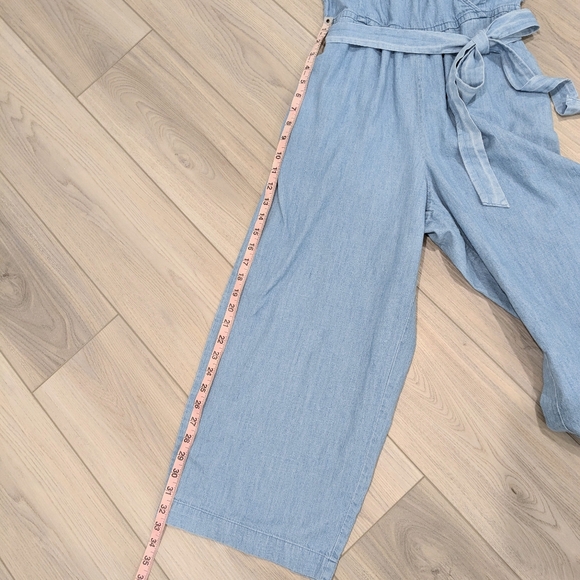 Old Navy Flutter Sleeve Denim Jumpsuit with Pockets - Picture 7 of 7